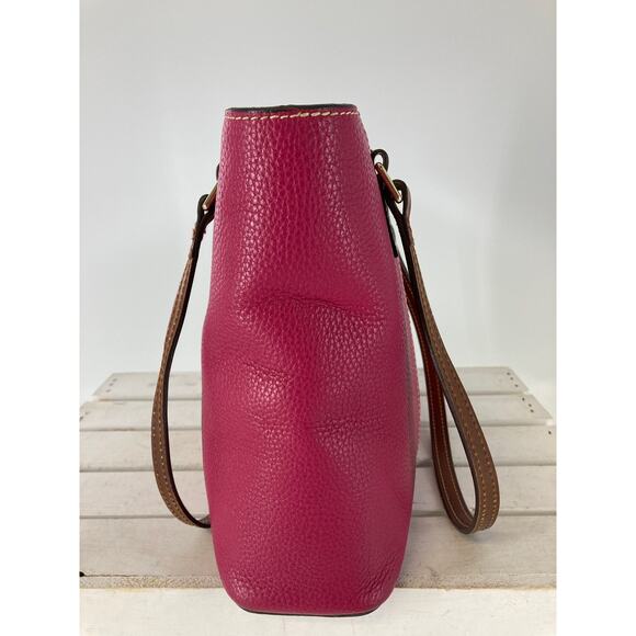 DOONEY & BOURKE MEDIUM SIZE PINK PEBBLED LEATHER SHOULDER BAG - Picture 5 of 16